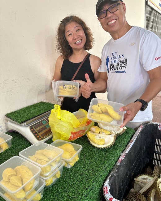 DatoDurian customers at the stall