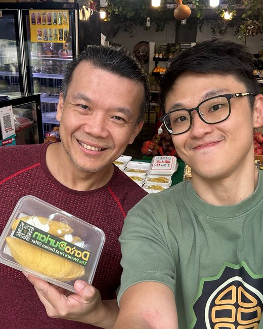 DatoDurian customer with Bobby